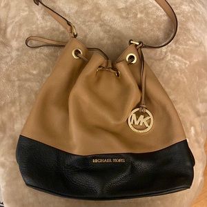 Michael Kors Bucket Bag